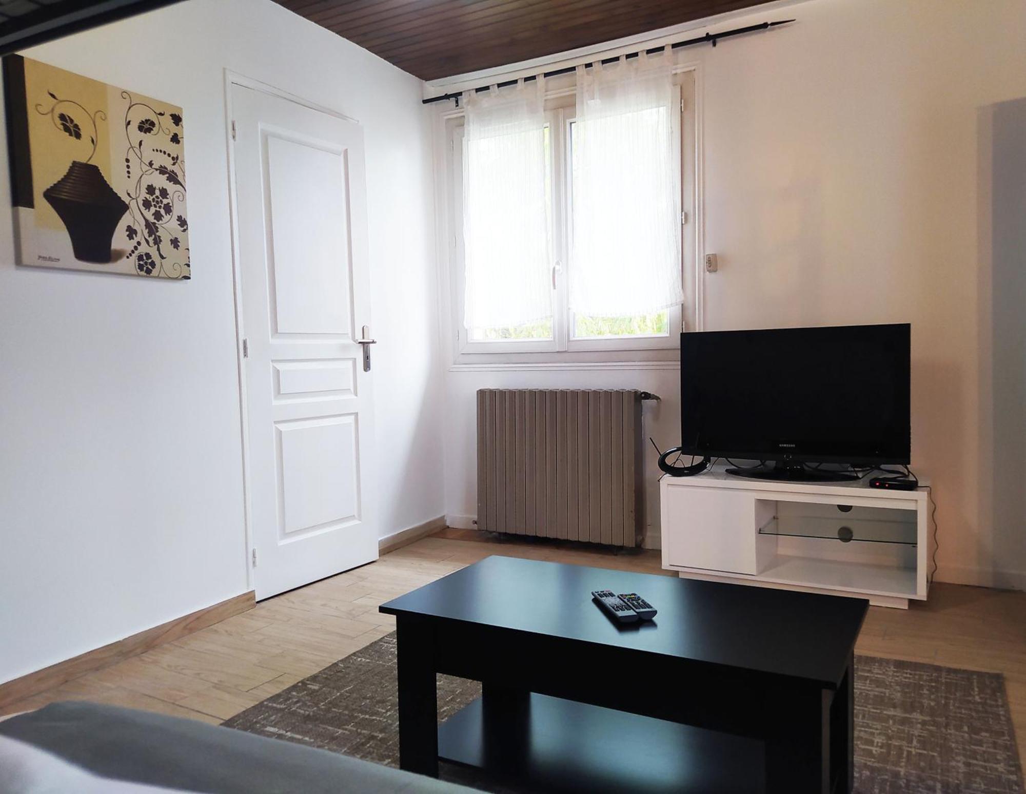 Charmant Studio Au Calme Proche Rer Stade De France Paris Stains Εξωτερικό φωτογραφία